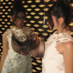 Yara Mustafa Instagram – double vision @maisonvalentino #vlogomoonbag