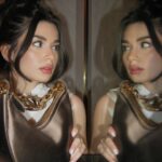 Yara Mustafa Instagram – double vision @maisonvalentino #vlogomoonbag