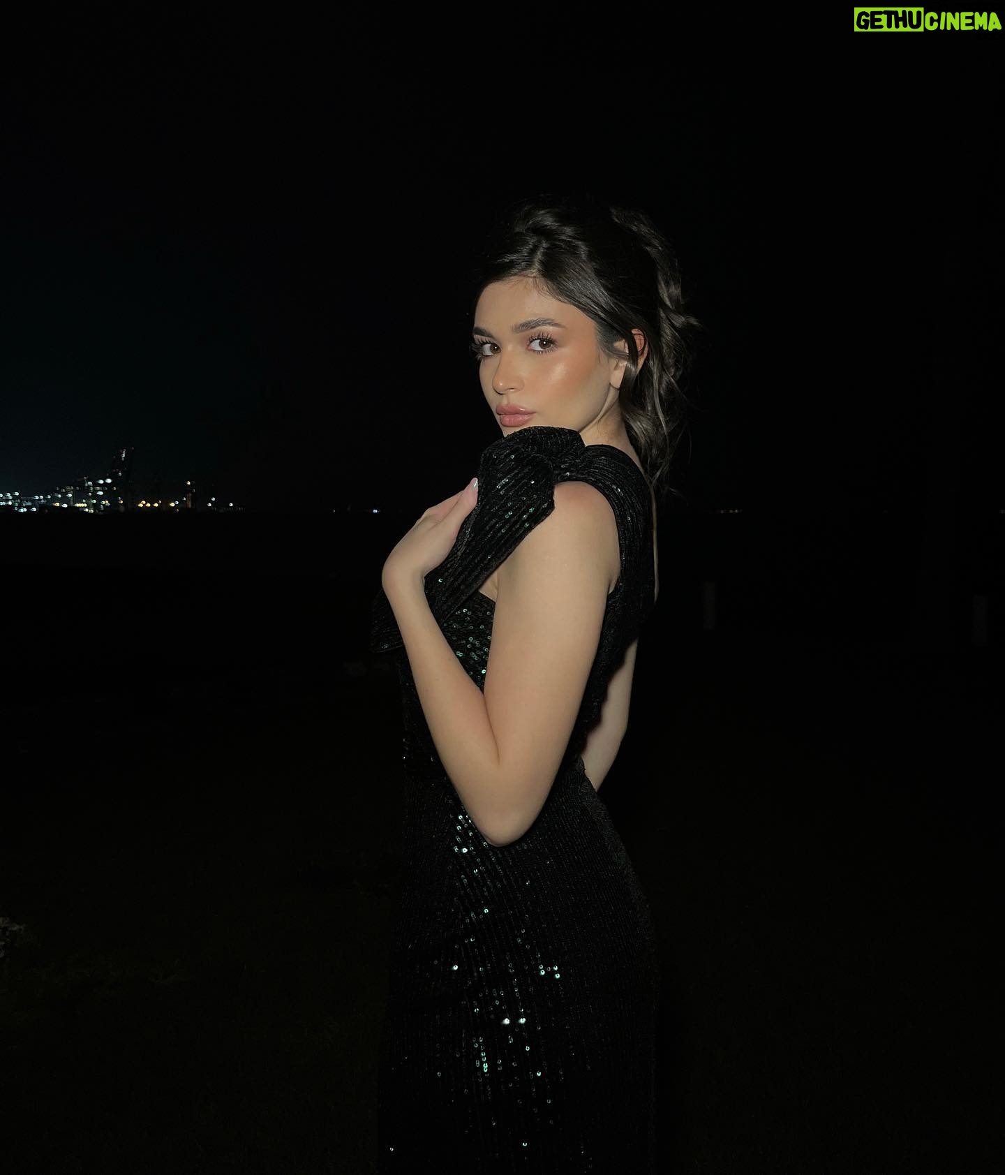 Yara Mustafa - 29.1K Likes - Thank you for having me!! A wonderful night celebrating women in cinema @redseafilm π€
Styled by: @cedrichaddad
Dress: @eliesaabworld
Jewelry: @chopard