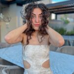 Yare Santana Instagram - ✿𝒮𝓊𝓃𝓈𝑒𝓉✿ • • • #blue #rizos #luz #lavanda #roof #sunset