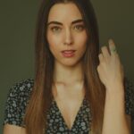 Yare Santana Instagram - 🫒 photo @guitheoner #photography #retrato #actress #olive