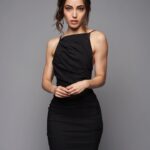 Yare Santana Instagram - ˚ ༘♡ ⋆｡˚ ˚ ˚ ˚ @gudinni @mua_jchaparro #photo #blackdress #actress
