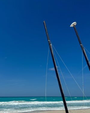 Yare Santana Instagram - Blue🩵

#varadero #varaderocuba #home #sea #blue #hijadelmar #beach #matanzas