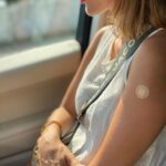 Yasemin Hadivent Instagram – Epey düşündüm taşındım ve aşı olmaya karar verdim. İlk doz aşımı bugün yaptırmış olsam da maske, mesafe ve hijyene dikkat göstermeye devam. Tehlike henüz geçmedi. 

Sevdiklerimin, sağlık çalışanlarının, tüm çevremizin sağlığı ve iyiliği için sorumluluk bilinciyle hareket ederek, dayanışmayla umuyorum bir an evvel bu zor günleri hep birlikte atlatacağız. 

Tüm sağlık çalışanlarına ve duyarlı insanlara teşekkür ederim. 

Herkese sağlıklı günler.