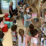 Yasemin Hadivent Instagram – Bugün, Melisa İşleyen Çocuk Kütüphanemiz de, kütüphane şefimiz  Hilal Çuhadar’ın önderliğinde, miniklerimizle birlikte masal atölyesi, el becerileri atölyesi  ve kütüphane kulübü üyelik etkinligi yapılıyor. 

İyi yürekli dostlara selam eder, güzel çocuklarımızın gözlerinden öperim. 

#Melisaİşleyen🦋 #MelisanınİsmiSonsuzaKadarYaşayacak #MelisaİşleyenÇocukKütüphanesi  #LivaneliÖzgürlükParkı #BeylikdüzüBelediyesi