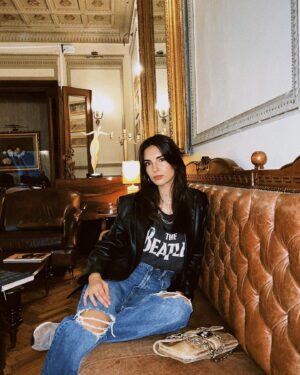 Yasemin Yazıcı Instagram - Ciddisiz / Ciddili