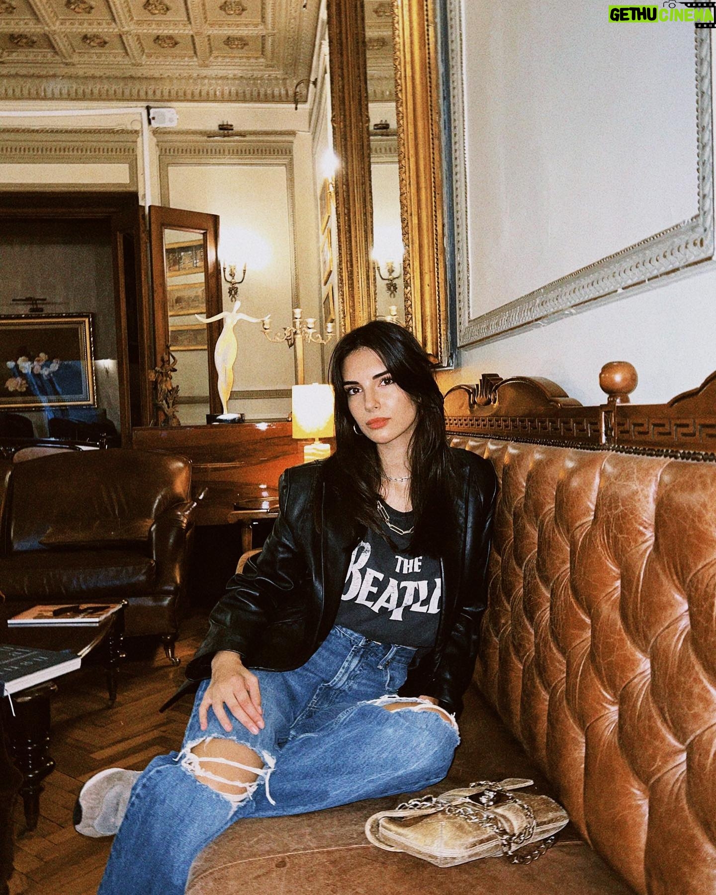 Yasemin Yazıcı - 36.3K Likes - Ciddisiz / Ciddili