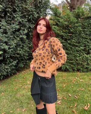 Yasemin Yazıcı Instagram - Bu Cadılar Bayramı lokale geliyon mu aşkısı? 🐆🎃