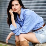Yasemin Yazıcı Instagram – az kalsın bu güzelim fotoyu sırf selülitim var diye paylaşmıyordum. ne saçma. demem o ki bizi “kusur” olduğuna inandırdıkları bazı şeyleri çok da şaapmamak lazım