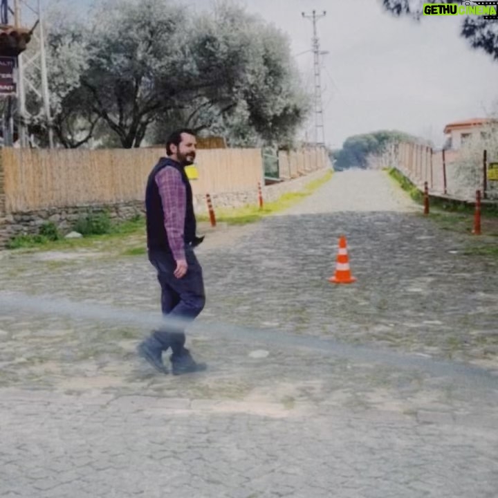 Yasemin Yazıcı Instagram - Kayıp ve buluntu fotoğraflar kutusu ☘️ #yeşildenizmilenyum