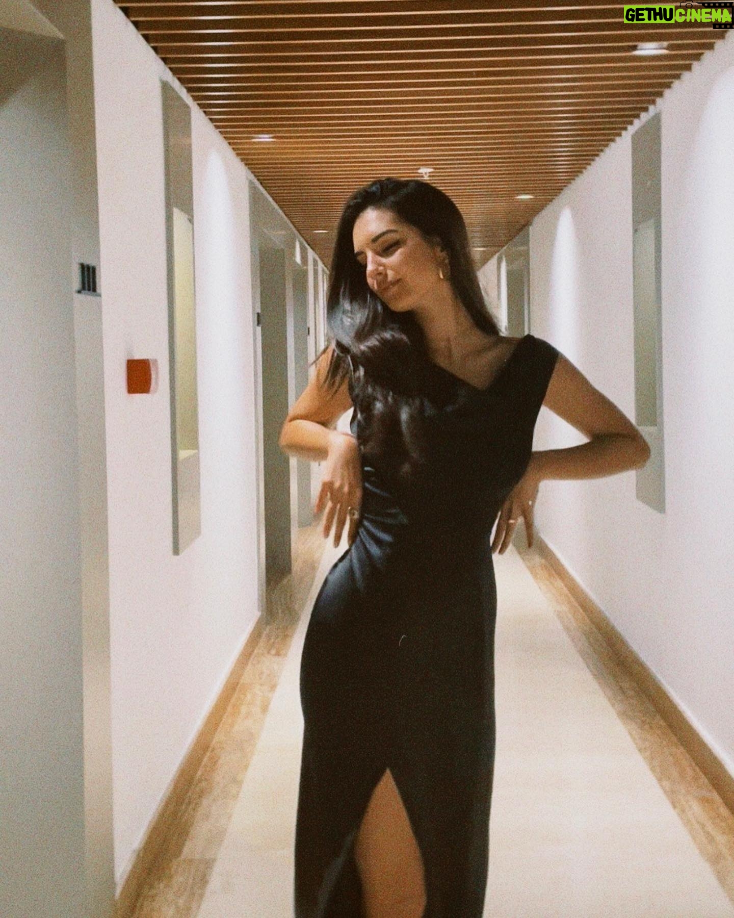 Yasemin Yazıcı - 37.3K Likes - silly goofy mood