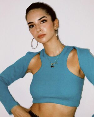 Yasemin Yazıcı Instagram - Bolero modanın soğanlı menemenidir. Bölücüdür. Change my mind.