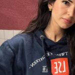 Yasemin Yazıcı Instagram – bugün 24 Nisan hayret ediyor insan, yarın 25 Nisan şaşırıyor insan