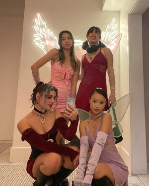 Yasmeen Fletcher Instagram - A couple trix up my sleeve!!