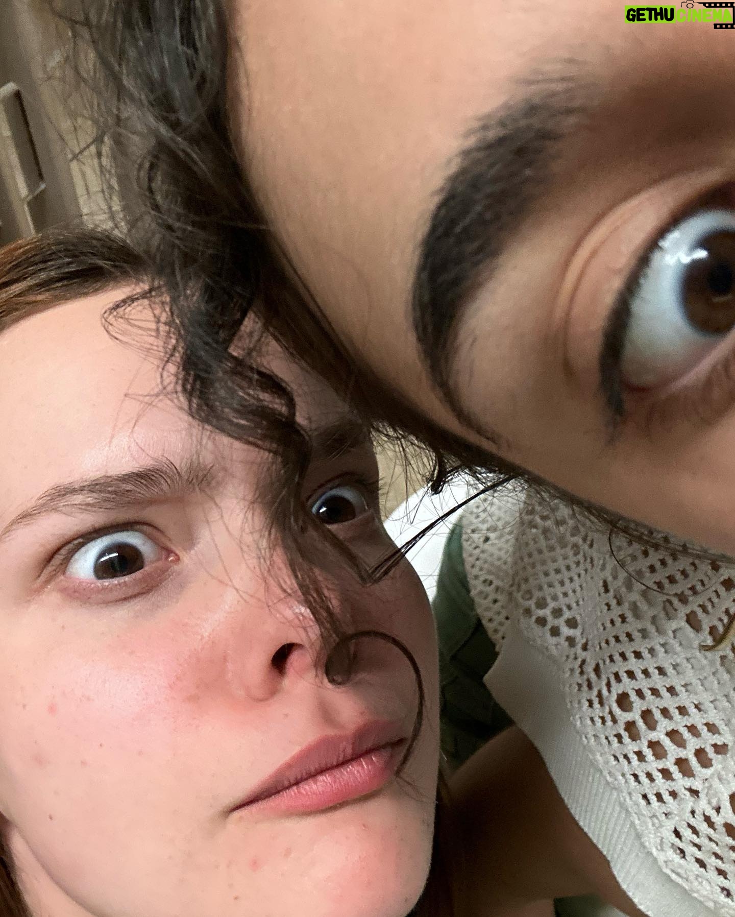 Yasmeen Fletcher Instagram - u got games on your phone?
