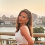 Yasmine Ghaith Instagram - _____ بحب شكل الضفيرة من وأنا صغيرة بكل أحجامها و أشكالها 😍❤ فرح أخويا و صديق الطفولة التاني هيما ❤ _____ Jewellery @ygpieces Thank you Nono for the pictures @nader.mankabady hehe