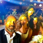 Yasmine Ghaith Instagram - _____ بحب شكل الضفيرة من وأنا صغيرة بكل أحجامها و أشكالها 😍❤ فرح أخويا و صديق الطفولة التاني هيما ❤ _____ Jewellery @ygpieces Thank you Nono for the pictures @nader.mankabady hehe