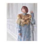 Yasuko Matsuyuki Instagram - 夕暮れに、手を繋ぐ #浅葱塔子 #fashion #4話 @fumietanaka_jp @maisonvalentino