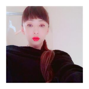 Yasuko Matsuyuki Instagram - 前髪...
お稽古進んでます
#海王星