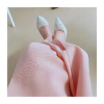 Yasuko Matsuyuki Instagram - 甘いお酒でうがい 公開中 リモート会見 ありがとうございました #甘いお酒でうがい #isseymiyake #jimmychoo