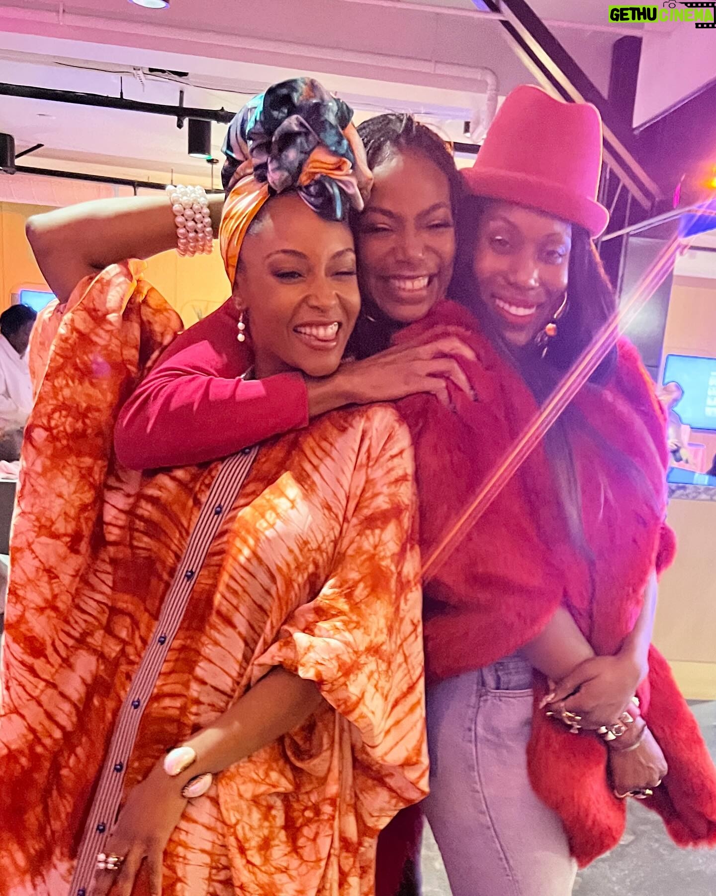 Yaya DaCosta Instagram - 💗 Yesterday was Black Girl Magic Day! (Even though we know the real magic is in how we exist every day.) But this “Galentines” dinner was EVERYTHING. Thank you @taibeau for bringing together such an inspiring, sexy, powerful group of women! I learned, I shared, I ate goodt!, I laughed, and I walked away with new friends and a new @itsbrowngirljane scent! (I think DARE might be my new favorite!) Thank you: @blackgirlmagicwines @mcbridesisters @blacklove @itsbrowngirljane @taibeau @mielleorganics @lagathers 💗