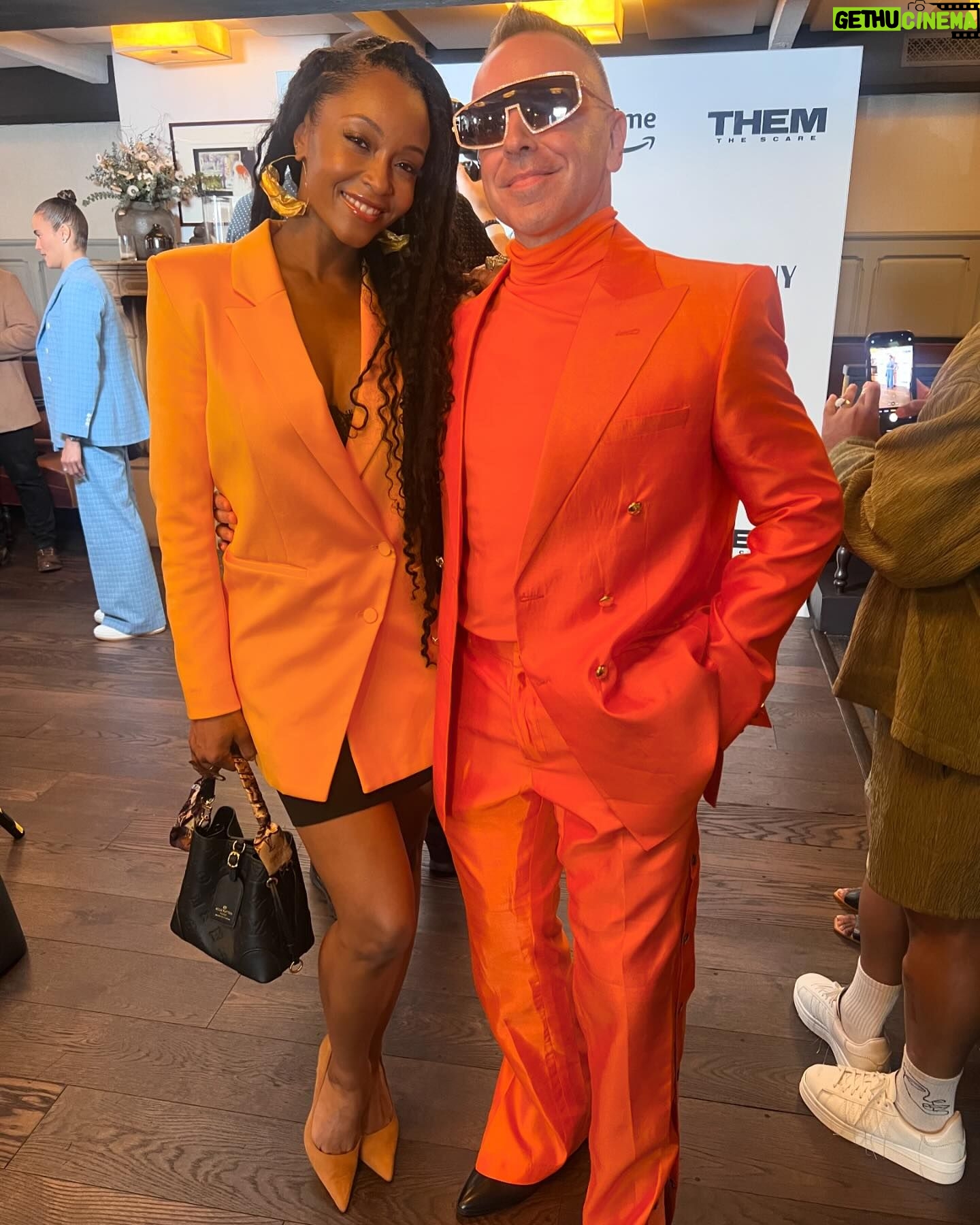 Yaya DaCosta Instagram - We love you, Pam Grier!!! And we appreciate you for paving the way and ensuring that our magazines had staying power at their beginnings and yours. . Thank you, @ebonymagazine and @legendarydamon for a gorgeous event with gorgeous roses and gorgeous human flowers in full bloom, all living in their purpose in different ways. Such a perfect way to spend a Tuesday afternoon on a full moon đđĽ°