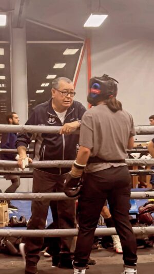 Yazmin Jauregui Instagram - Gracias @adamsboxing  por acompañarme este 24 de febrero 🙏🏽🔥🙌🏼🥊