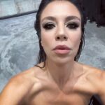 Yeşim Ceren Bozoğlu Instagram - Yani mekanın sahibi biziz..♠️