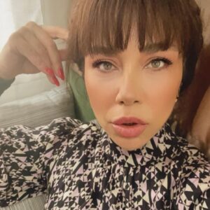 Yeşim Ceren Bozoğlu Instagram - Füsun / Hazal / Zümrüt / Nery / Gönül / Melike / Fikriye ..

Ruhumuzu bıraktıklarımız, veya kısaca işler güçler.. 🎥🎬