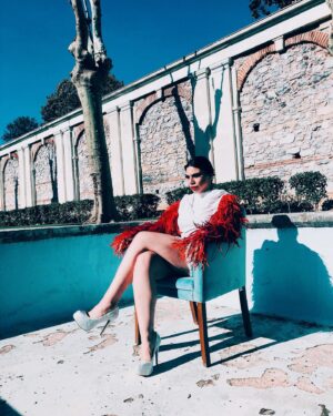 Yeşim Ceren Bozoğlu Instagram - Bir kestim kaç çıktı veya aslan yükselen ikizler 🦁👯‍♀️