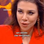 Yeşim Ceren Bozoğlu Instagram - @aslisafak ile derinlere daldık geçenlerde; ‘işin aslı’ nda hayat bilgisi ve dişilik üzerine.. Bu edit’de programdan, şifa niyetine… 🧡 @afranurshn a teşekkürlerimle 🙏🏻🌺