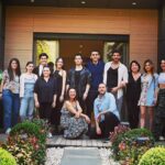Yeşim Ceren Bozoğlu Instagram - Şirket de aile, kanal da…Harika bir ekiple çıkıyoruz yola, bismillah diyerekten; yolumuz açık, reytingimiz bol ola💞🙏🏻👻🪽 @foxturkiye @pastelfilmtv @yasarirvul @efeirvul @dogacananafarta #yazşarkısı
