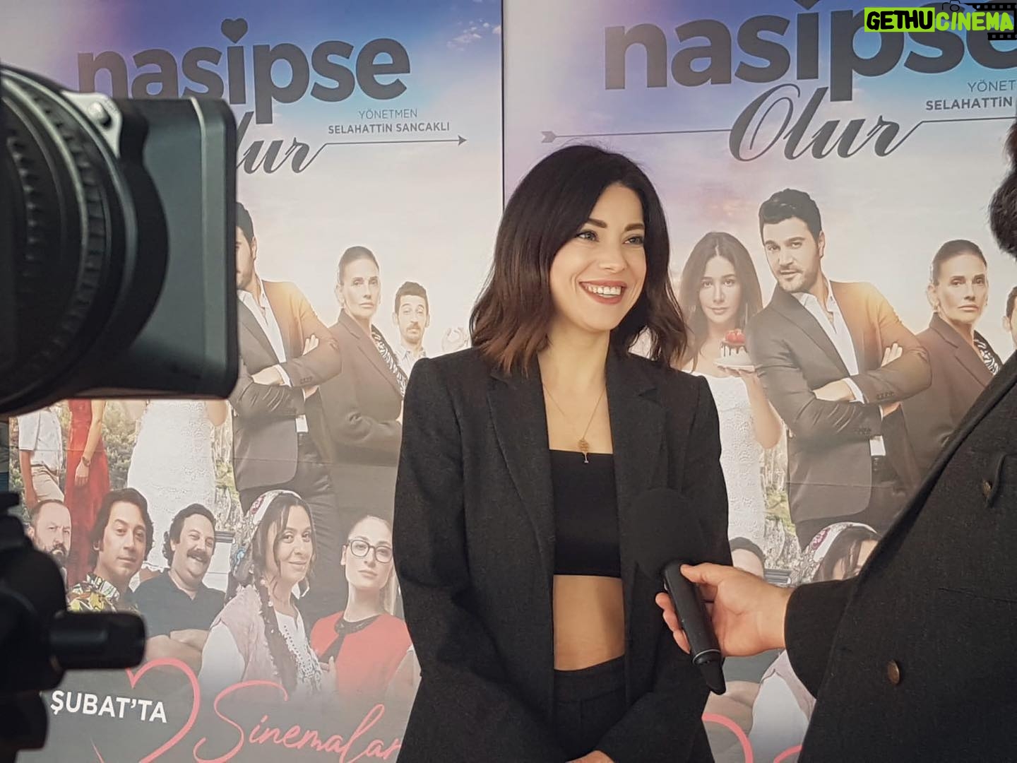 Yeşim Dalgıçer - 4.2K Likes - Basın toplantımızı da yaptık bugün 🥰 @nasipseolurfilm #14şubat sinemalarda @greenartyapim