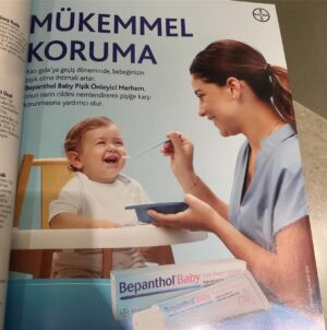 Yeşim Dalgıçer Instagram - Tüm ürünlerini severek kullandığım #bepanthol ile tv reklamı ve yazılı medyada 3.yılımızda da beraberiz 🙏🏼 Yanımdan ayırmadığım ürün ise bepanthol onarıcı merhem kış aylarında çok işe yarıyor gerçekten 👍🏽😊 @bayerofficial @bepantholbabyturkiye Teşekkür ederim bepanthol ailesi 🙏🏼