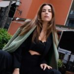 Yeşim Dalgıçer Instagram - Moda sahnesinde kendi ritminizi yaratın! Stilinizle benzersiz bir iz bırakın. 💫👗 @yesimdalgicer @gardiropmagazin Yayın Yönetmeni @gulayozdemir Proje @caglakucukdereli Mekan @piyalepasacarsi Reels @unalavcii