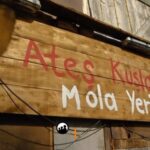 Yeşim Dalgıçer Instagram - ‘’Yetim hakkı yiyenler de unutmasın. Bazı haklar helal edilmez. Hele çocuklarınki, hiç helal edilmez.’’ Ateş Kuşları 1. Bölüm 2. Tanıtımı yayında 💥 #AteşKuşları ilk bölümüyle 13 Ocak Cuma 20.00’de atv’de! @ateskuslariatv @bozdagfilm @atvturkiye