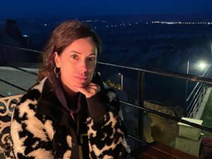 Yeşim Dalgıçer Instagram - Özü’yle buluşunca parlıyormuş insan 🥰 #nofilter  #nomakeup 📸 @ezsorman ❤️