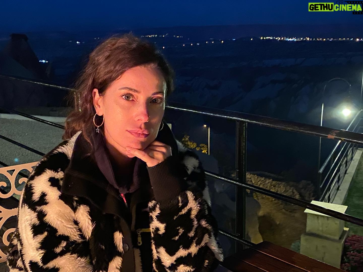 Yeşim Dalgıçer - 2.2K Likes - Özü’yle buluşunca parlıyormuş insan 🥰 #nofilter #nomakeup 📸 @ezsorman ❤️