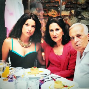 Yeşim Dalgıçer Instagram - #dünyakızçocuklarıgünü 😊 aile #tbt