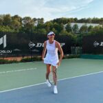 Yelena Isinbayeva Instagram – Быть в академии @mouratoglou_tennis_academy и не поиграть – неприемлемо 😊🤩

Всем позитива 🎾💪🏻

Being at the @mouratoglou_tennis_academy academy and not playing – is unacceptable 😊 🤩 

Wish you all an active weekend!🎾🤩