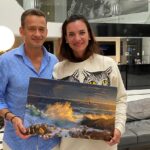 Yelena Isinbayeva Instagram - Вот такую чудесную картину, я получила в подарок, от замечательного художника, @alexeyklimenko . Бушующее Средиземное море, парус стремящийся к своей цели не смотря на стихию - в этой картине вижу себя. Спасибо больше Алексей, 💯 в цель! ⠀ Here is such a wonderful picture, I received as a gift, from a wonderful artist @alexeyklimenko The raging Mediterranean Sea, a sail striving for its goal despite the elements-I see myself in this picture. Thank you Alexey, You Hit the target 💯! ⠀ #арт#art#mood#artist#anotherplanet#artistworld#painting#живопись#исскуство#исинбаева#isinbaeva