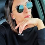 Yelena Isinbayeva Instagram - ☘️Я за натуральность и естественность! ⠀ Так много масок и фильтров сейчас предлагается, столько разных программ по улучшению внешнего вида и фигуры. Так легко выглядеть идеально - виртуально… А что же в жизни… Чтобы была красивая и гладкая кожа, важно правильно питаться и ухаживать за лицом, ежедневно. ⠀ Чтобы была красивая и подтянута фигура, нужно ежедневно заниматься спортом, причём разным, для разностороннего развития и баланса. ⠀ Я попалась на эту легкую, виртуальную красоту, но каждый раз в зеркале сталкиваюсь с реальностью. Как говориться, себя не обманешь! ⠀ А вы себя обманываете? ⠀ Жду ваши комментарии 👇🏻 ⠀ ☘️I am for naturalness and naturalness! ⠀ So many masks and filters are now offered, so many different programs to improve the appearance and figure. It's so easy to look perfect-virtually… ⠀ And what about life… To have a beautiful and smooth skin, it is important to eat properly and take care of your face every day. ⠀ In order to have a beautiful and toned figure, you need to exercise daily, and in different ways, for versatile development and balance. ⠀ I fell for this light, virtual beauty, but every time I encounter reality in the mirror. As they say, you can't fool yourself! ⠀ Are you kidding yourself? ⠀ Your comments 👇🏻 ⠀ #исинбаева#isinbaeva#natural#naturalbeauty#isinbaevamerch#stylish#mood#healthylifestyle