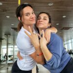 Yelena Isinbayeva Instagram - ❤️Повезло мне с младшей сестрой. С ней хоть на край света. Я воздух, а @innaisinbaeva земля. Я - идея, а Инна реализатор. А тренироваться вместе - просто сказка ❤️ Спасибо родителям, за такое шикарное воспитание! 👨‍👩‍👧‍👧