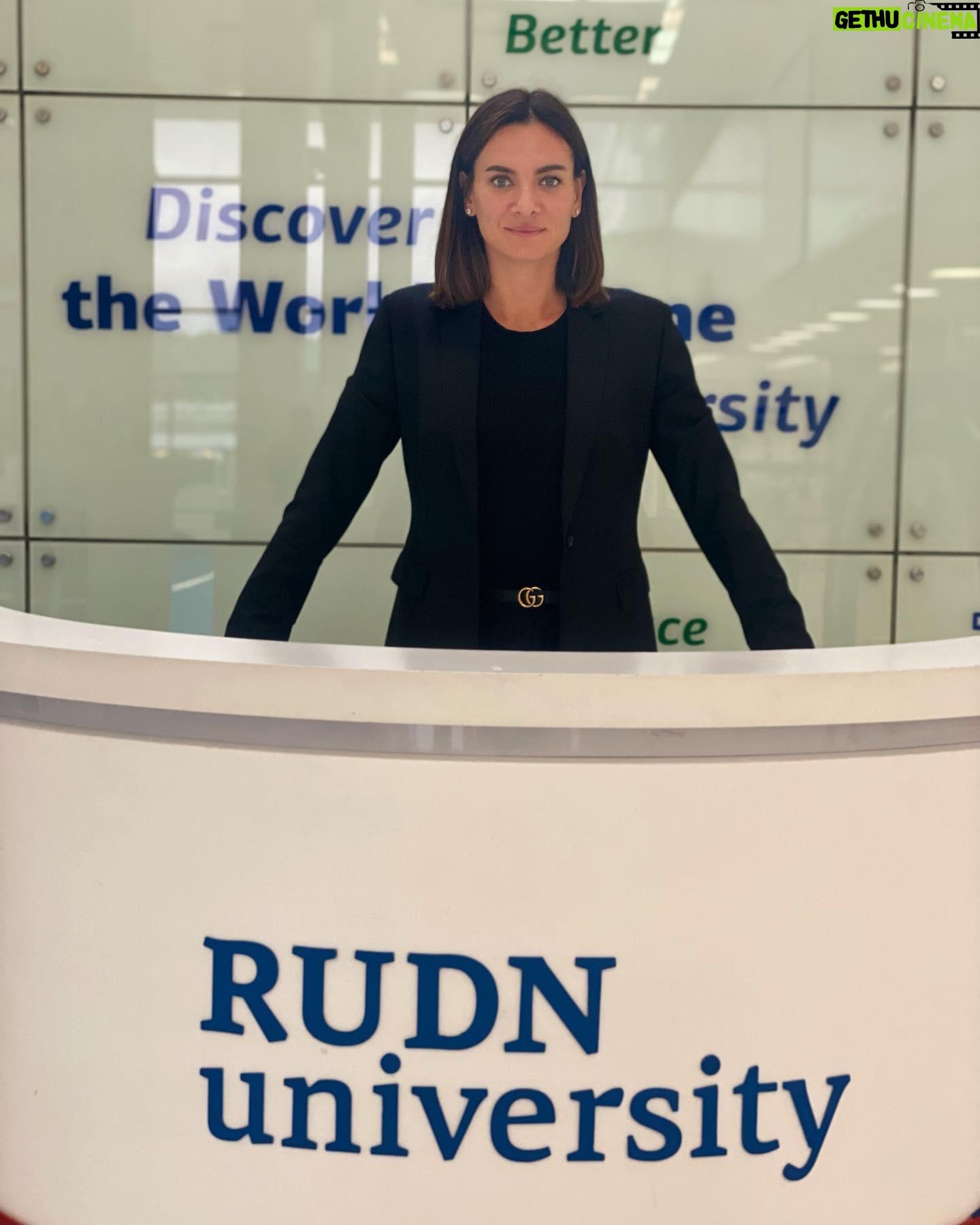Yelena Isinbayeva Instagram - Сегодня была в гостях в @rudn_university у @talenik. Поговорили о студенческом спорте, о перспективах развития спорта в университете, о трудностях и целях на будущее. ⠀ #исинбаева#isinbaeva#rudn_university#studsport#friends#style#спорт