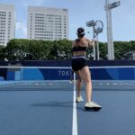 Yelena Isinbayeva Instagram - Убеждаюсь в который раз. Грамотный тренер и наставник - залог успеха в любом деле! Всем отличного вечера!👋🏻 P.S. Теннис закончился. Переключаемся на легкую атлетику, борьбу, гимнастику и синхронное плавание! 🤞🏻🤞🏻🤫