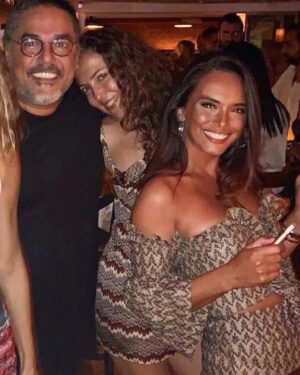 Yeliz Şar Instagram - Kutlamalar devam ediyor❤️🎂 @muratpasinli