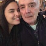 Yeliz Şar Instagram - Tanıyan herkes bilir benim melek kalpli dünya beyefendisi bir babam vardı..Kimseyi kırmadı bir tek kötü sözü olmadı.. O dünyanın en sevgi dolu babasıydı eskiden babası olmayan kişiler babalar gününden nefret ederdim şimdi onları çok iyi anlıyorum ama bütün babalar evlatları için çok değerlidirHayattayken onlara sımsıkı sarılın
