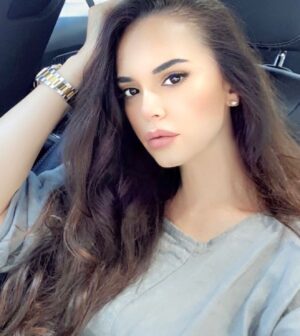 Yeliz Şar Instagram - Güzel günler bizi bekler…
