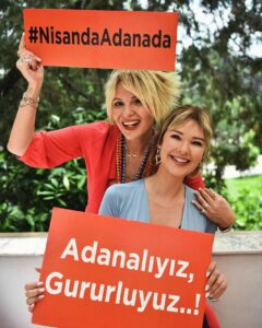 Yeliz Doğramacılar Instagram - Nisan’da Adana’da daha da bir güzel miyiz ne 🧡💙 📸 @alprkmlozkrkmz 🙏🏽 #nisandaadanada #kültüryolu #adana #festival #portakalçiçeğifestivali #karnaval #portakalçiçeğikarnavalı