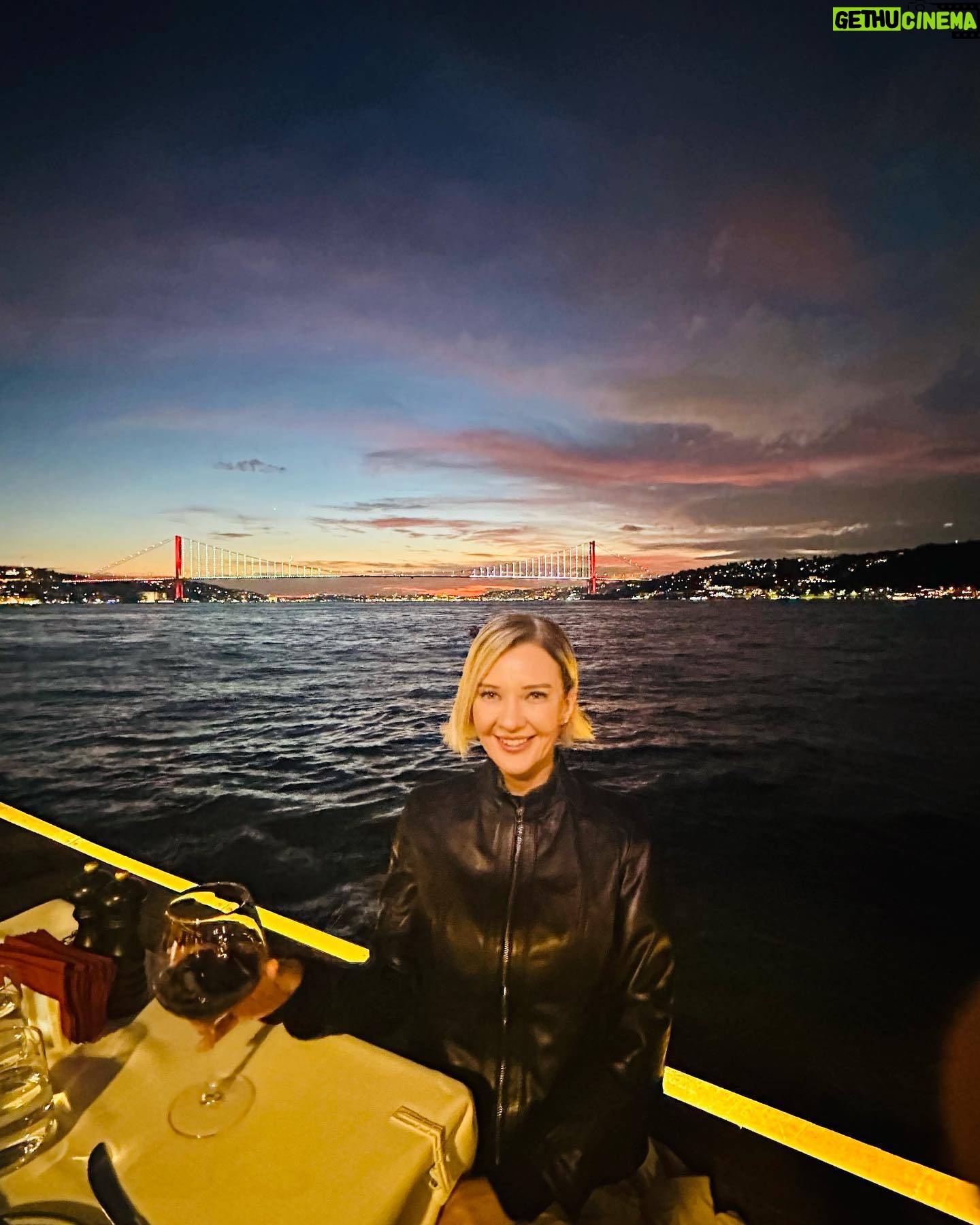 Yeliz Doğramacılar Instagram - 🌈🌺💚☀️
